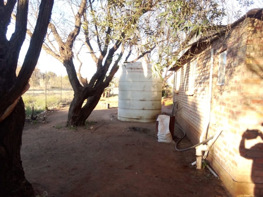 4 Bedroom Property for Sale in Petrusburg Free State